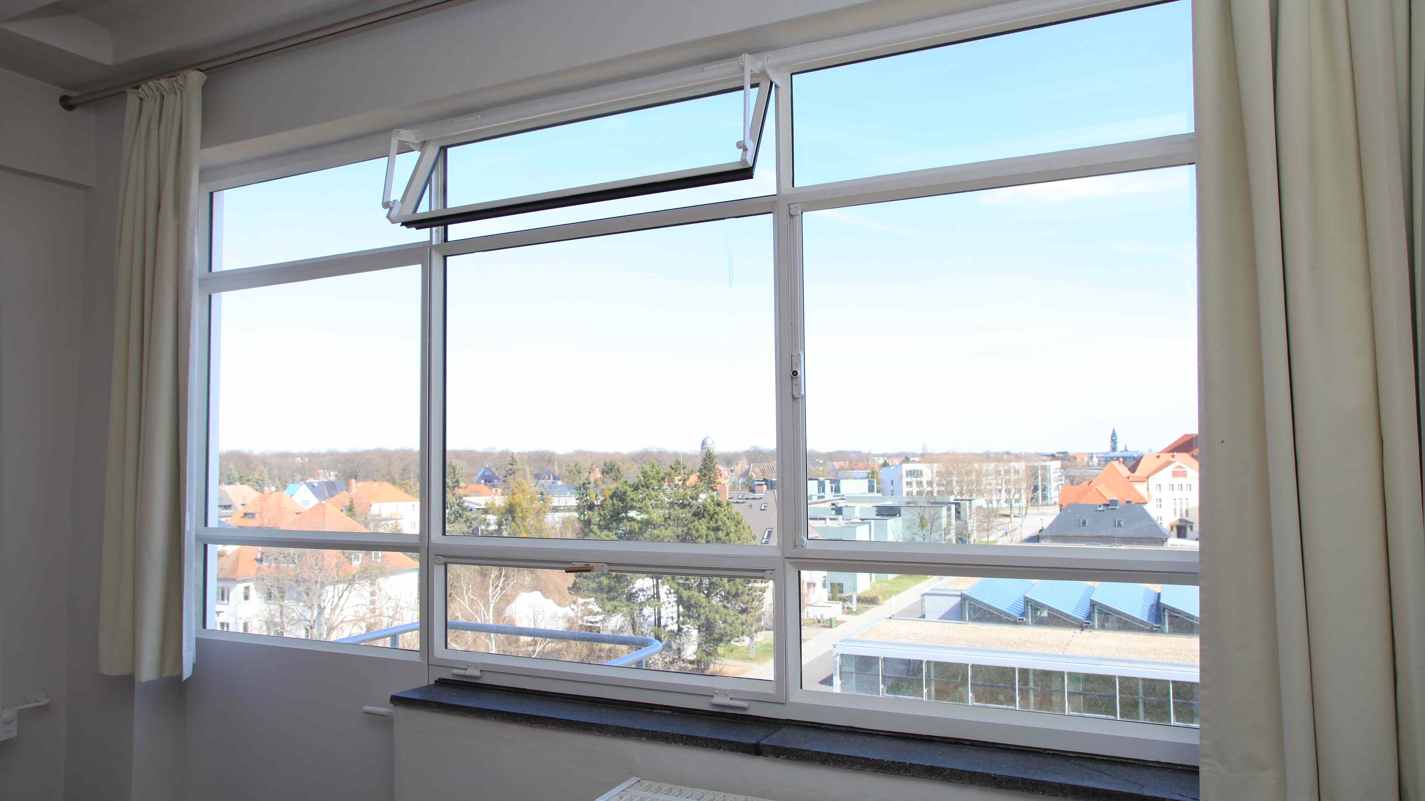 Bauhaus Dessau Atelier building with steel glazed windows