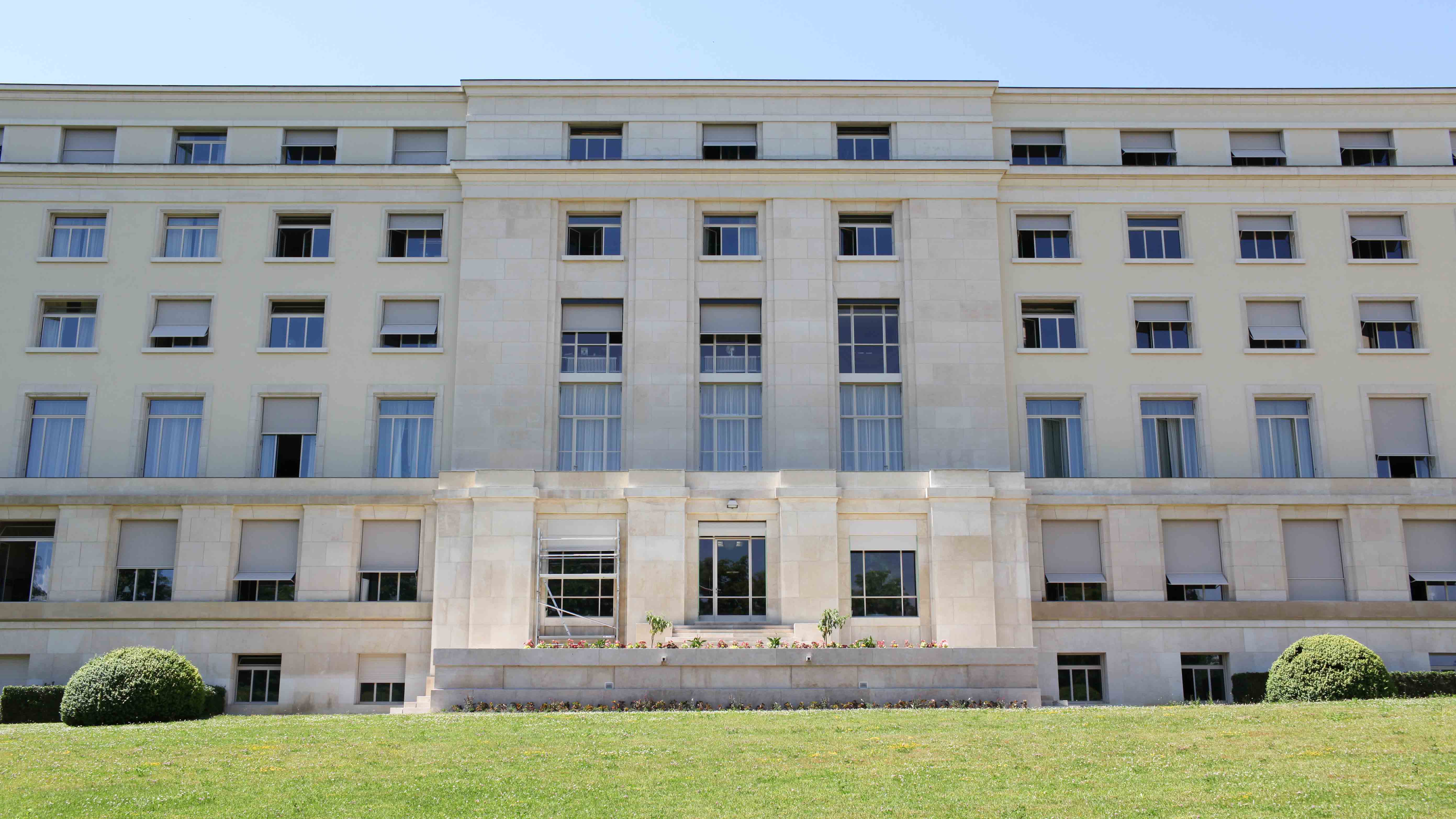 Palais des nations main with steel glazed windows